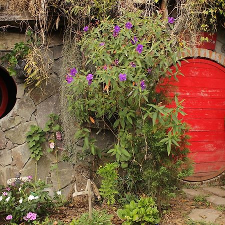מלון Nueva San Salvador The Hobbit La Comarca מראה חיצוני תמונה