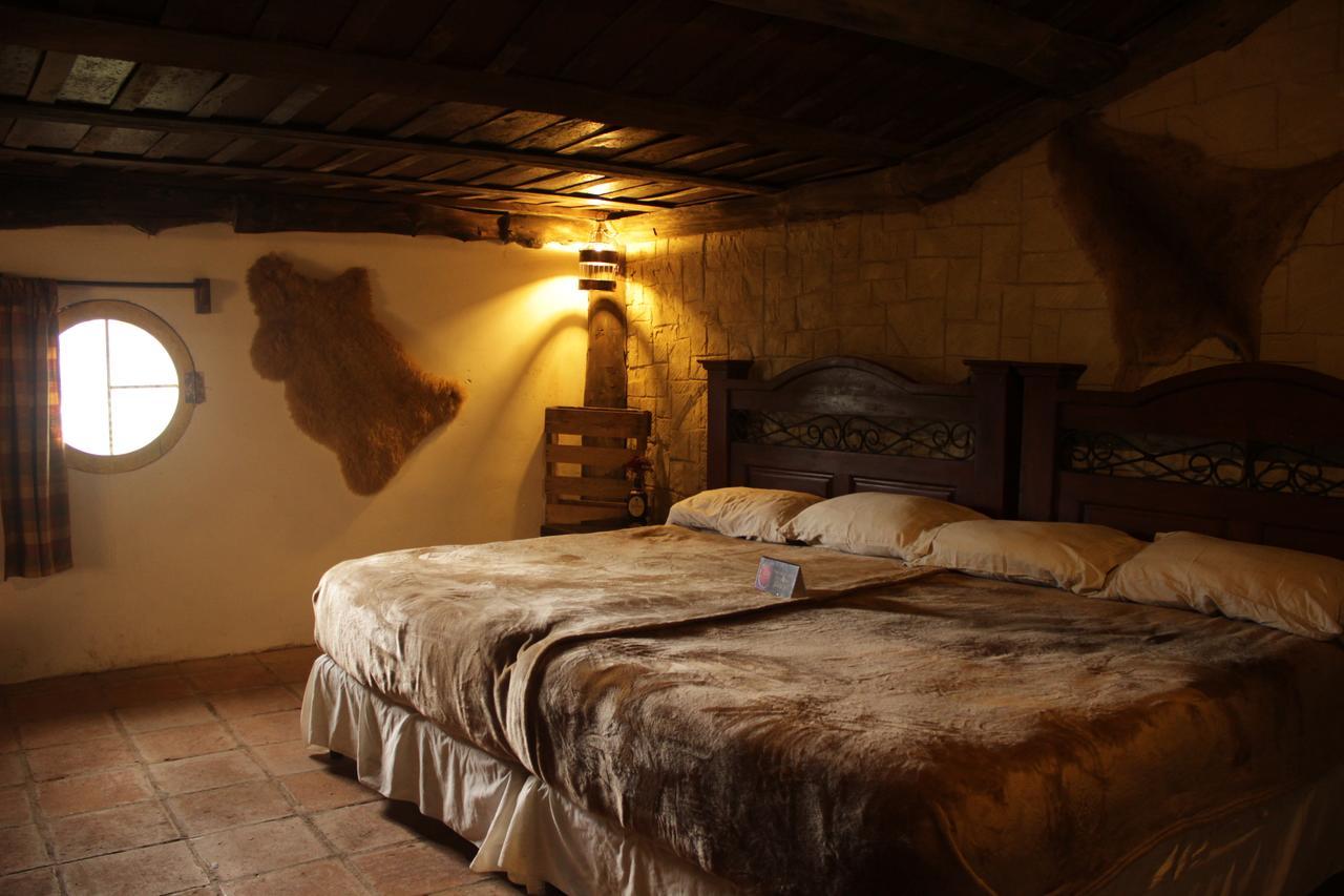 מלון Nueva San Salvador The Hobbit La Comarca מראה חיצוני תמונה